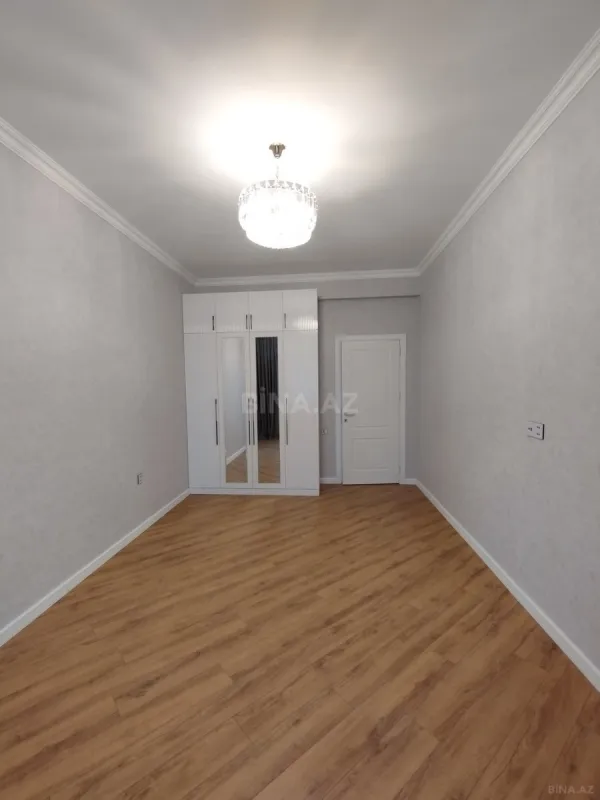 Satılır 3 otaqlı mənzil 95 m²