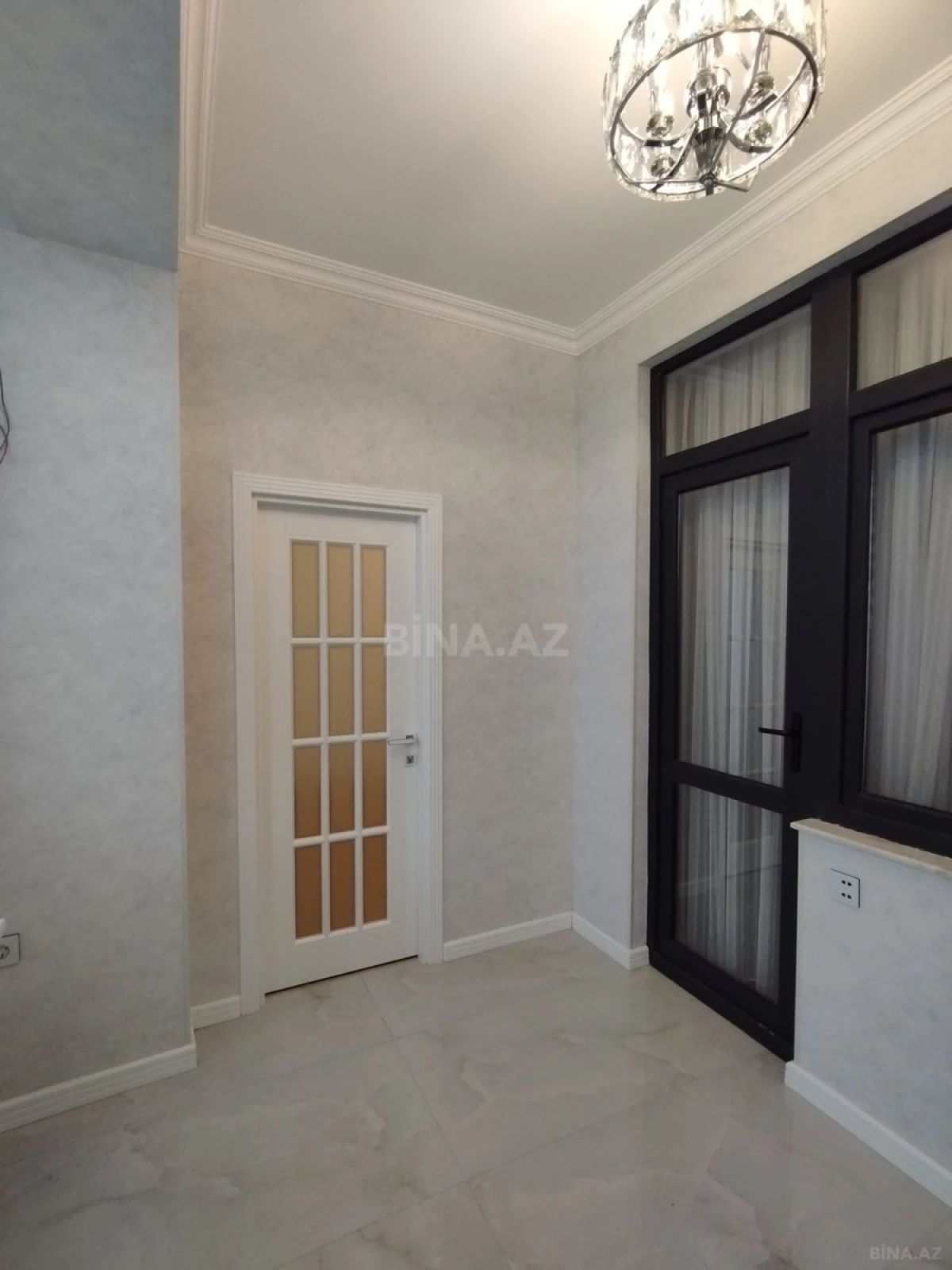 Satılır 3 otaqlı mənzil 95 m²