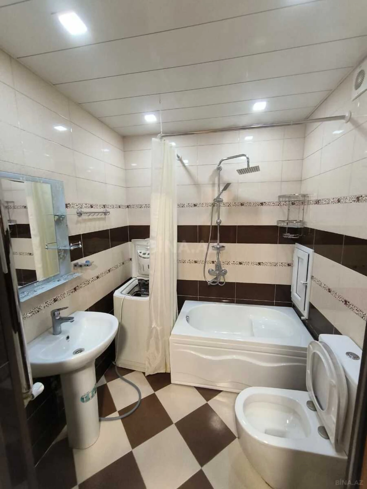 Satılır 2 otaqlı mənzil 64 m²