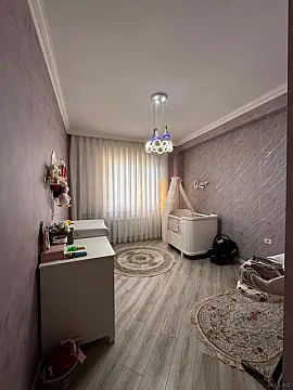 Satılır 3 otaqlı mənzil 130 m²