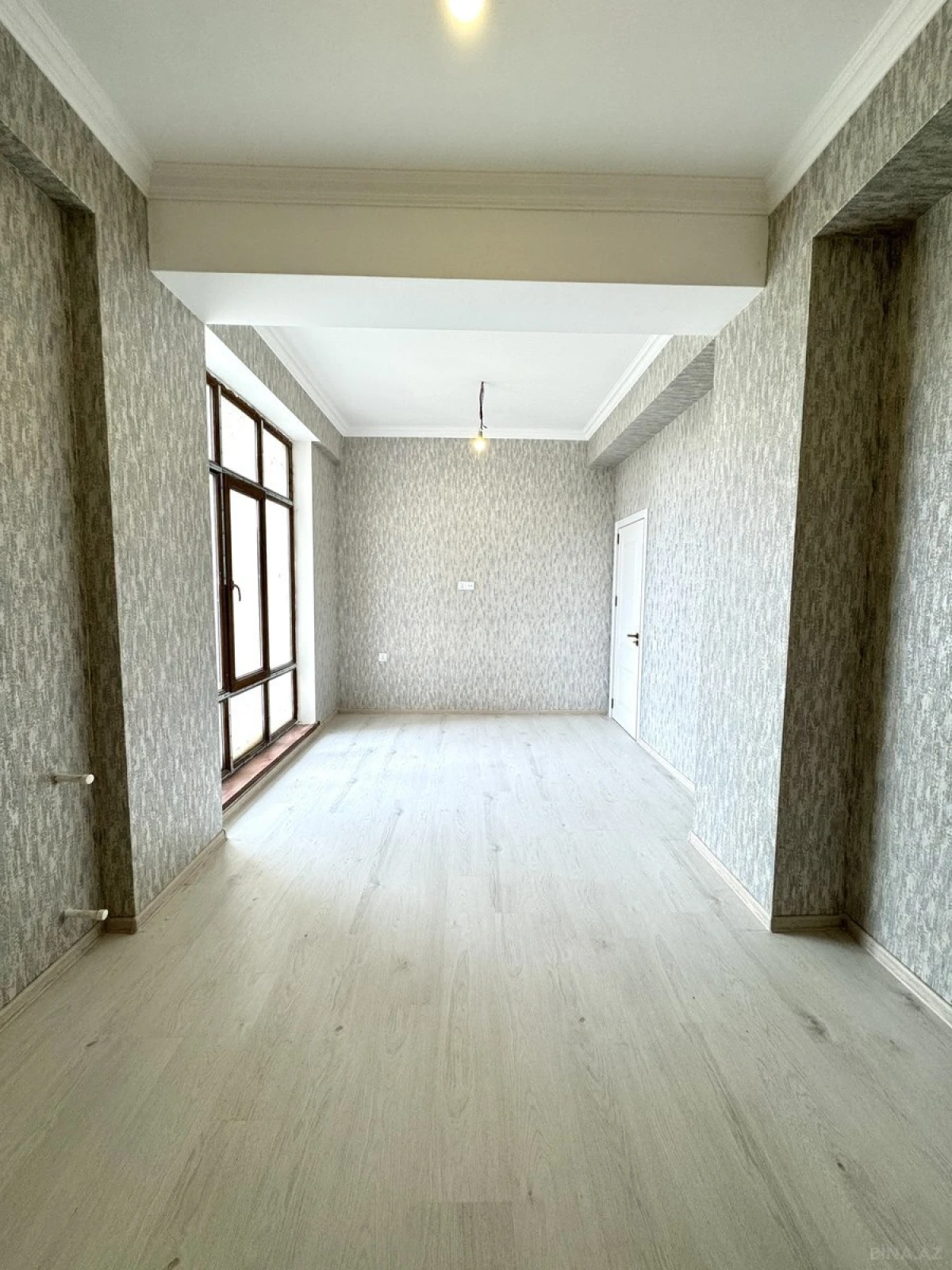 Satılır 2 otaqlı mənzil 85 m²