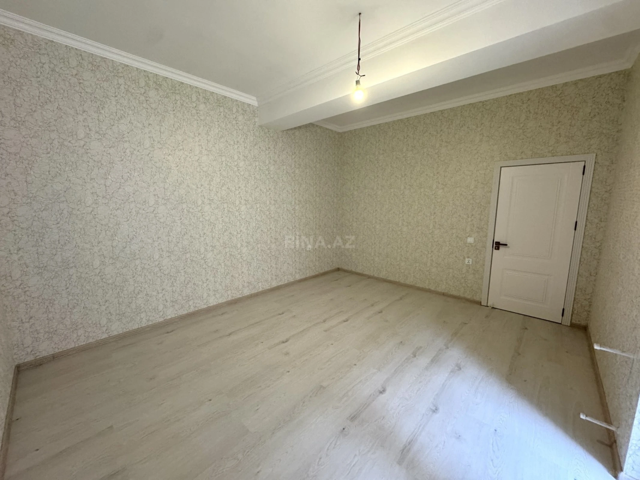 Satılır 2 otaqlı mənzil 85 m²