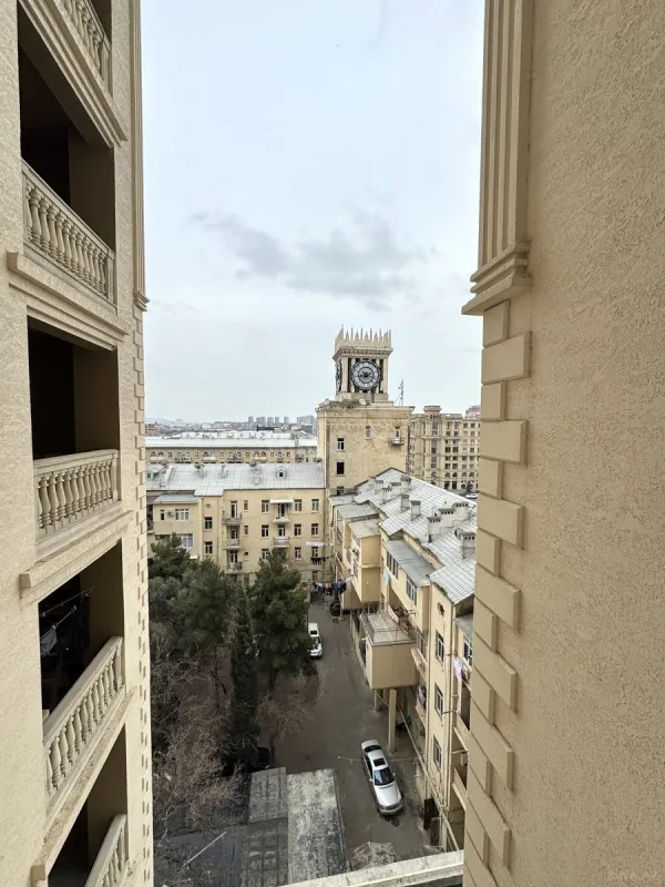 Satılır 2 otaqlı mənzil 85 m²