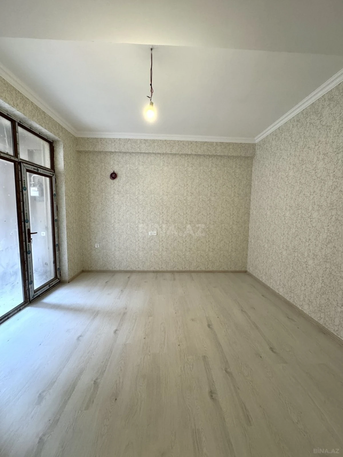 Satılır 2 otaqlı mənzil 85 m²