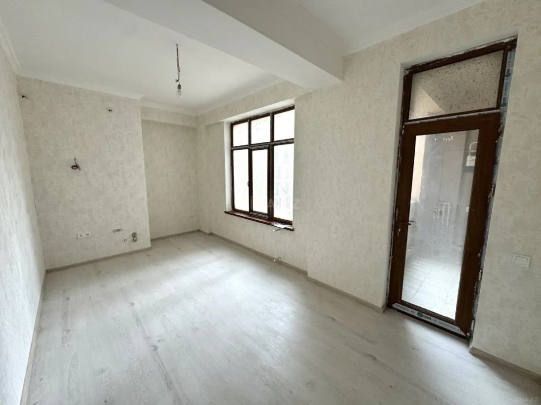 Satılır 2 otaqlı mənzil 85 m²
