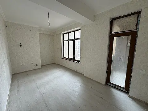 Satılır 2 otaqlı mənzil 85 m²