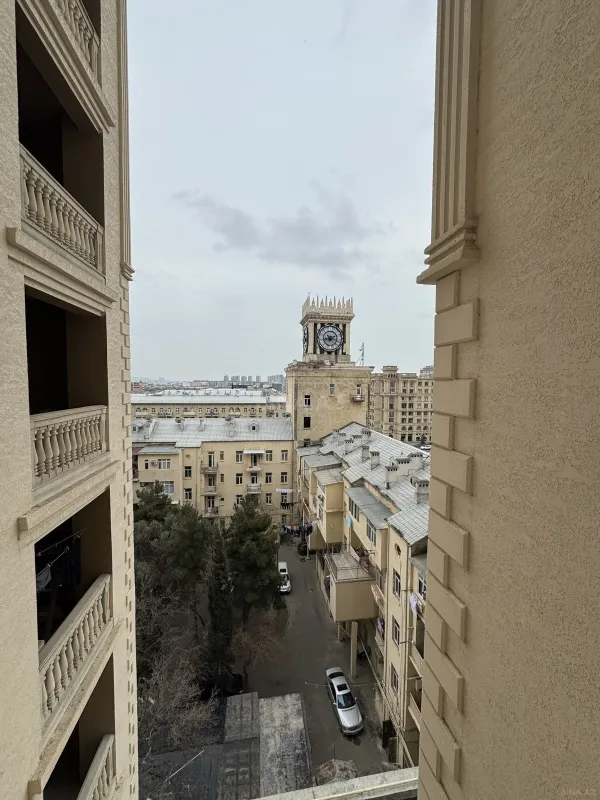 Satılır 2 otaqlı mənzil 85 m²