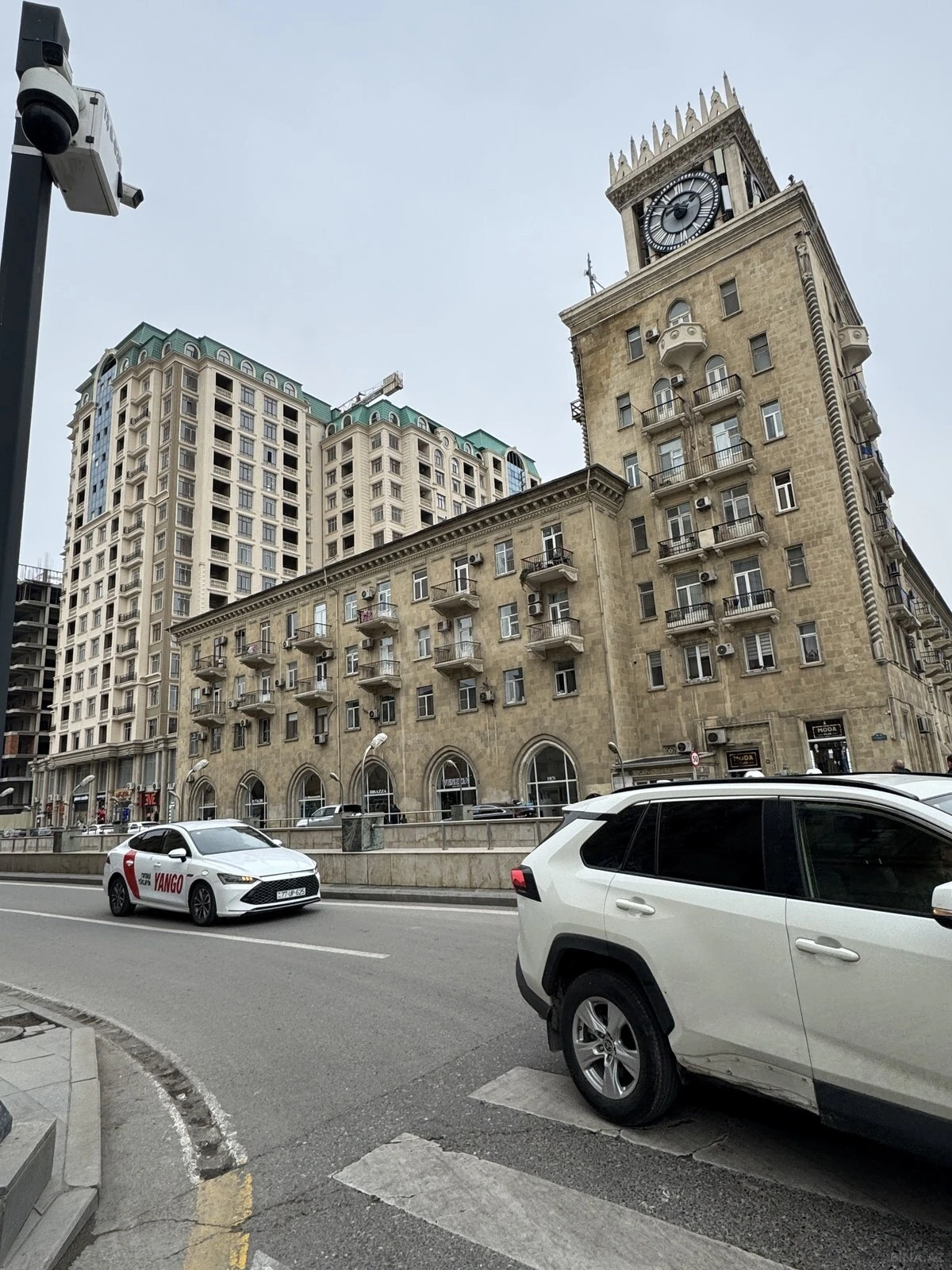 Satılır 2 otaqlı mənzil 85 m²