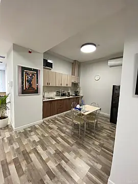 Satılır obyekt 260 m²