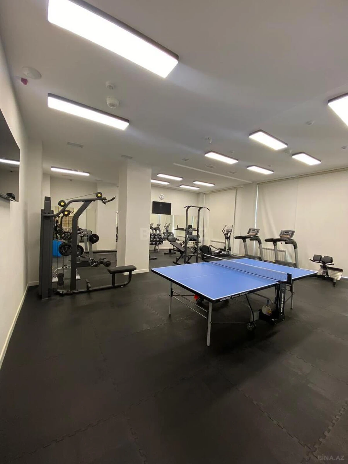 Satılır obyekt 260 m²