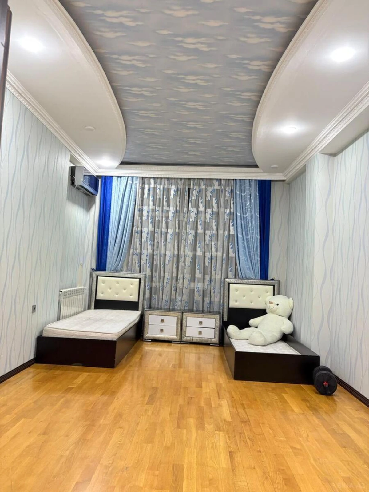 Kirayə verilir 3 otaqlı mənzil 127 m²