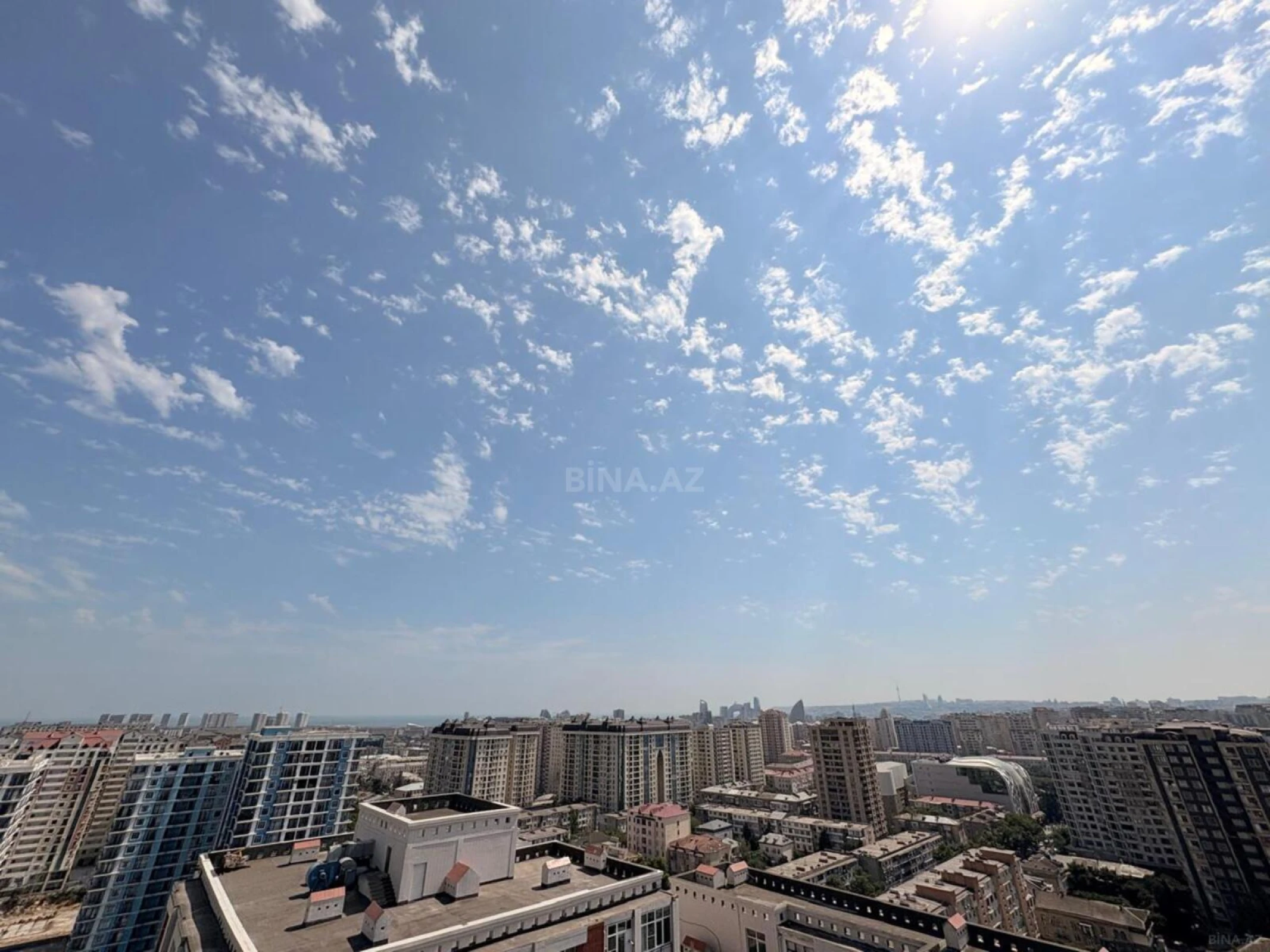 Kirayə verilir 3 otaqlı mənzil 127 m²