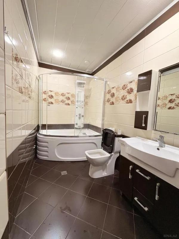 Kirayə verilir 3 otaqlı mənzil 127 m²