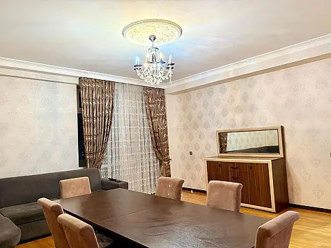 Kirayə verilir 3 otaqlı mənzil 127 m²