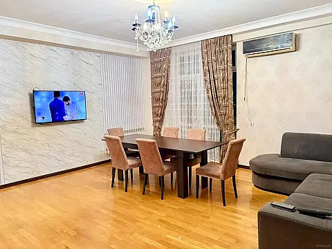 Kirayə verilir 3 otaqlı mənzil 127 m²
