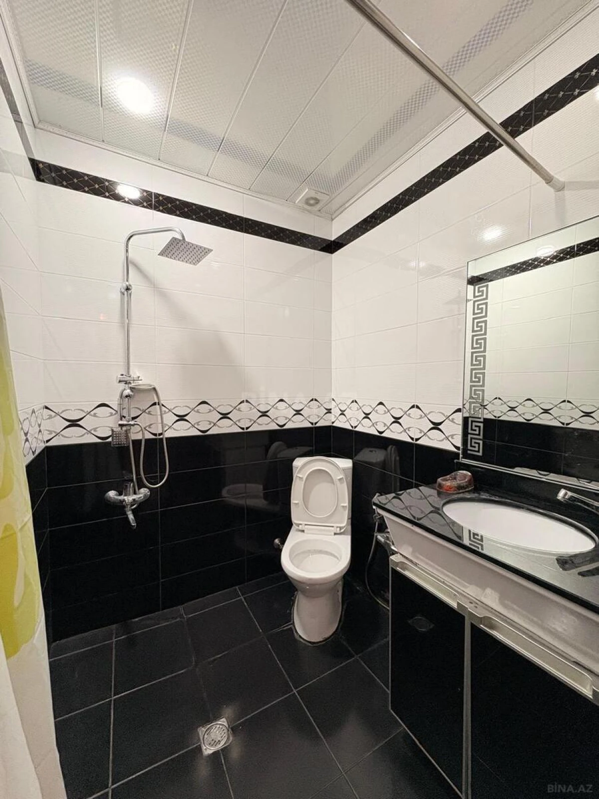 Kirayə verilir 3 otaqlı mənzil 127 m²