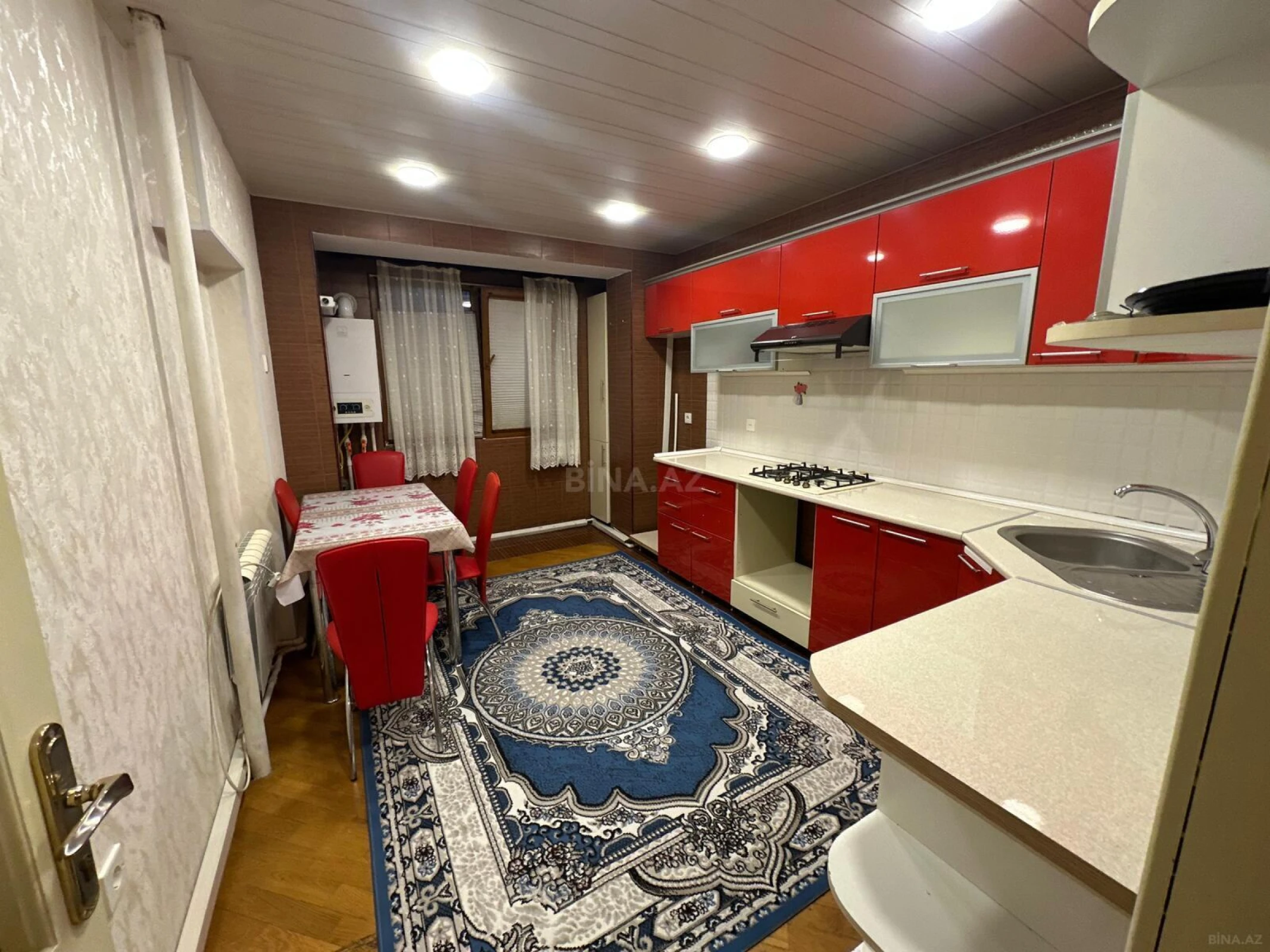 Satılır 2 otaqlı mənzil 65 m²