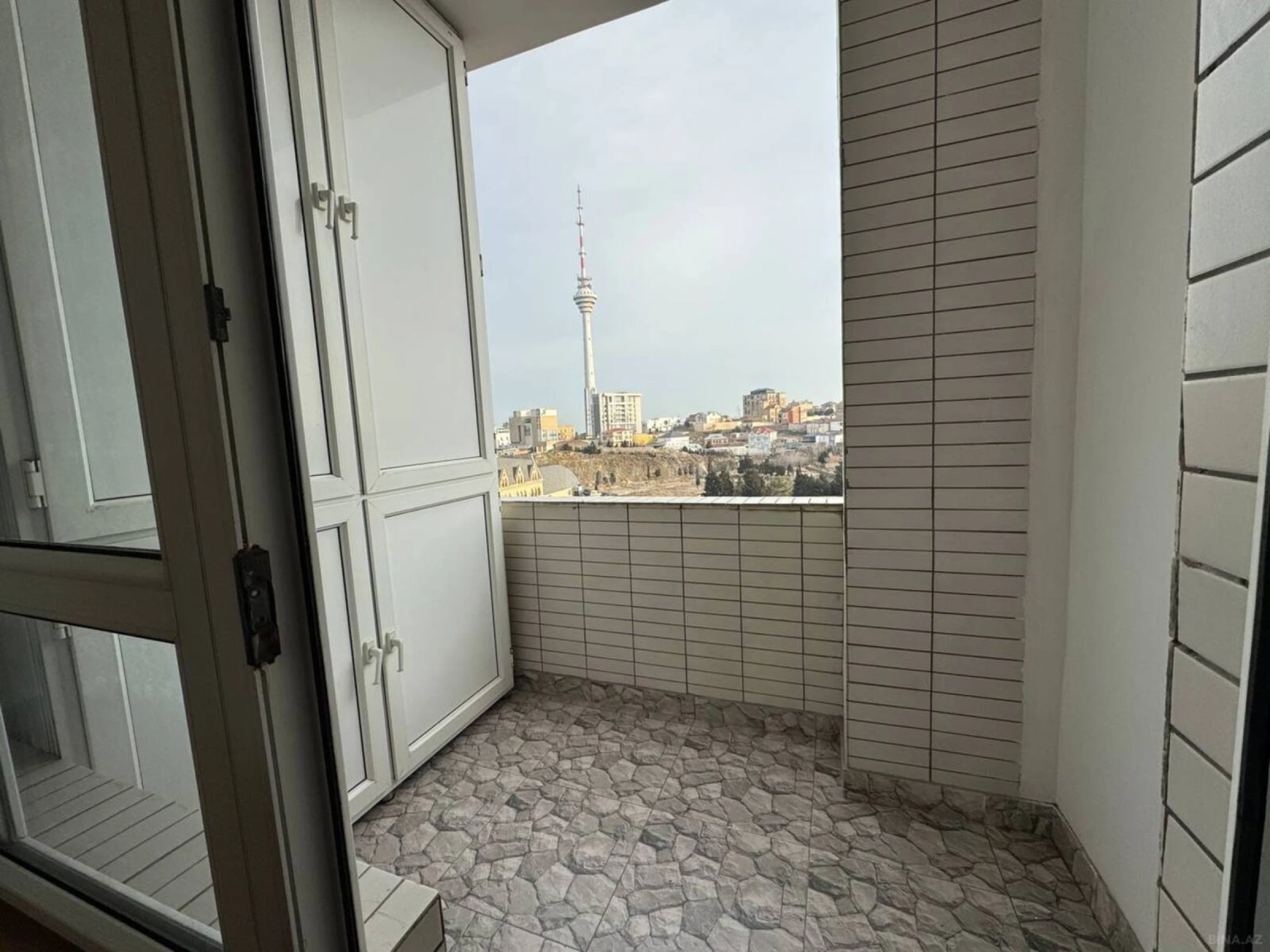 Satılır 3 otaqlı mənzil 85 m²