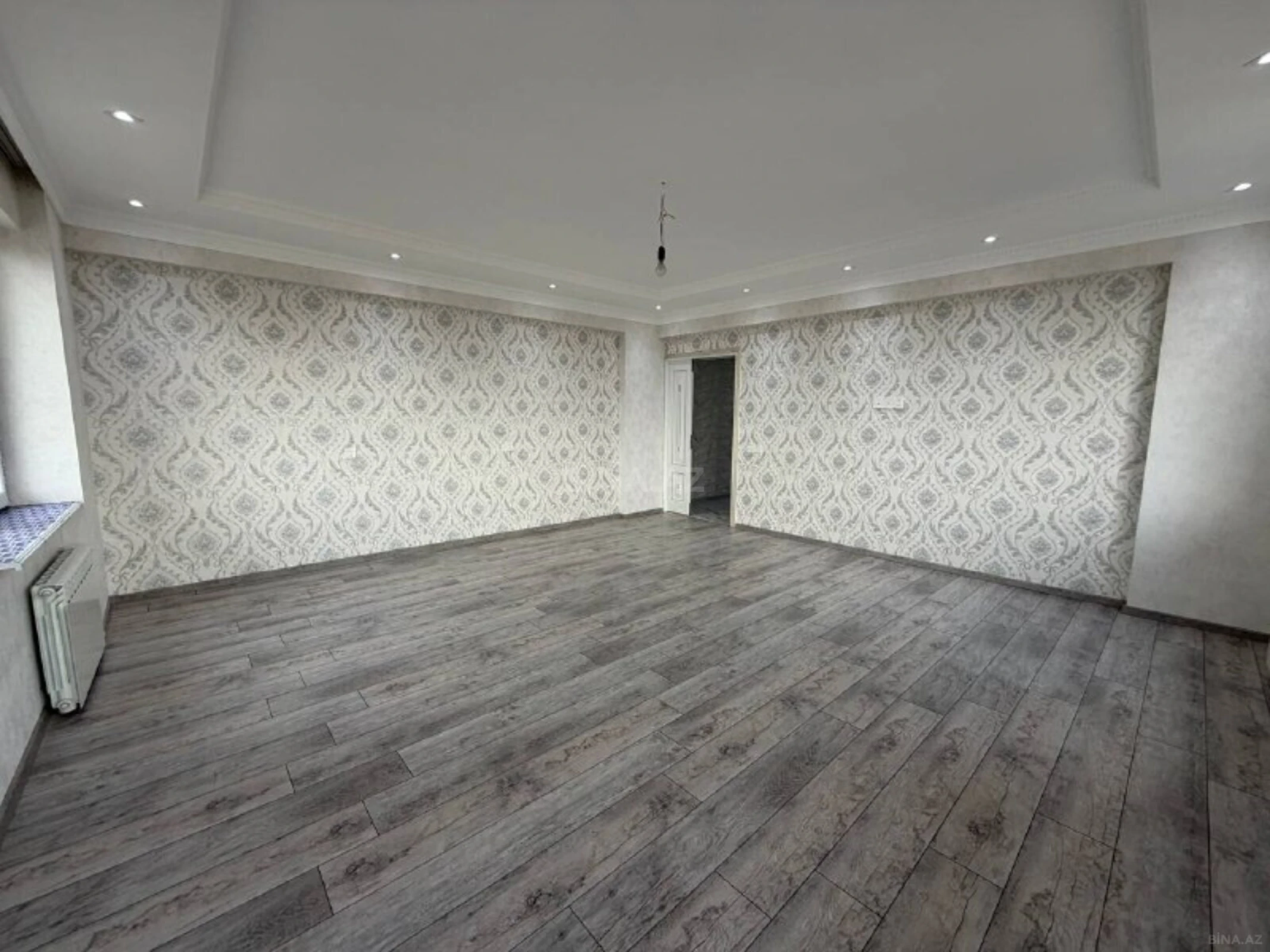 Satılır 3 otaqlı mənzil 120 m²