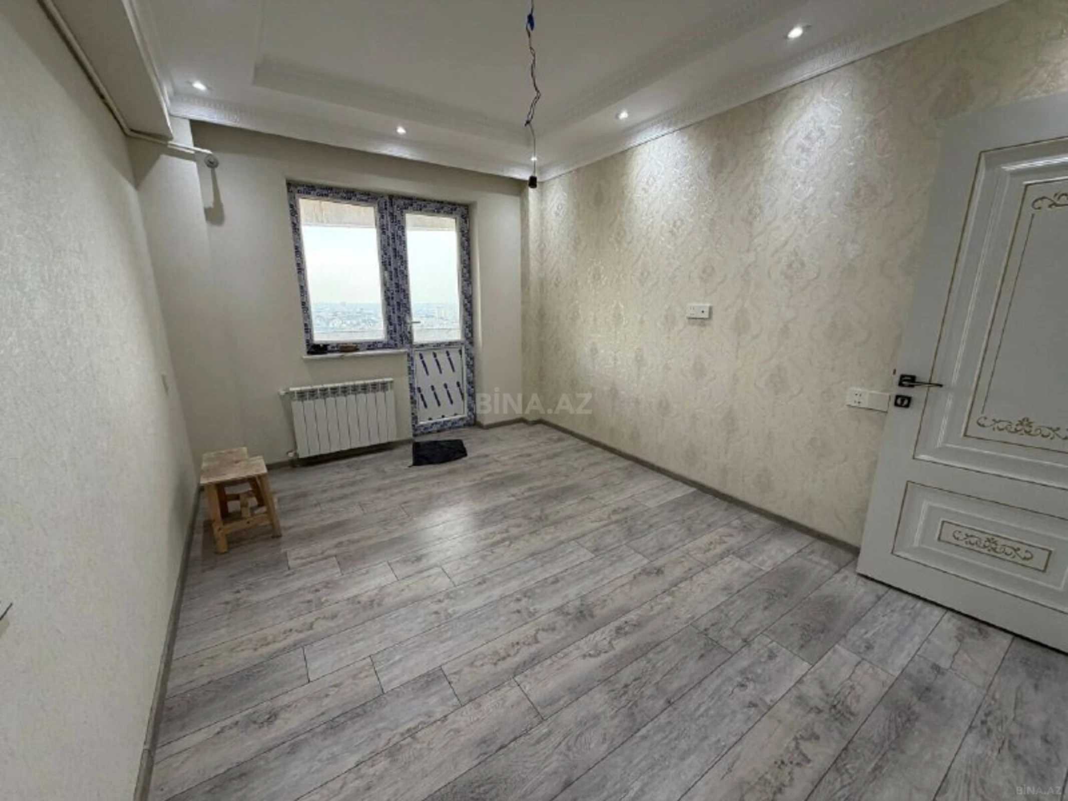 Satılır 3 otaqlı mənzil 120 m²