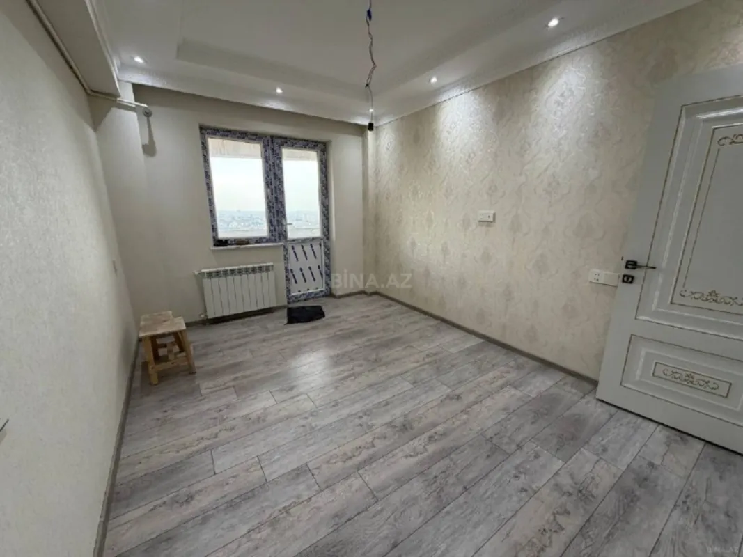 Satılır 3 otaqlı mənzil 120 m²