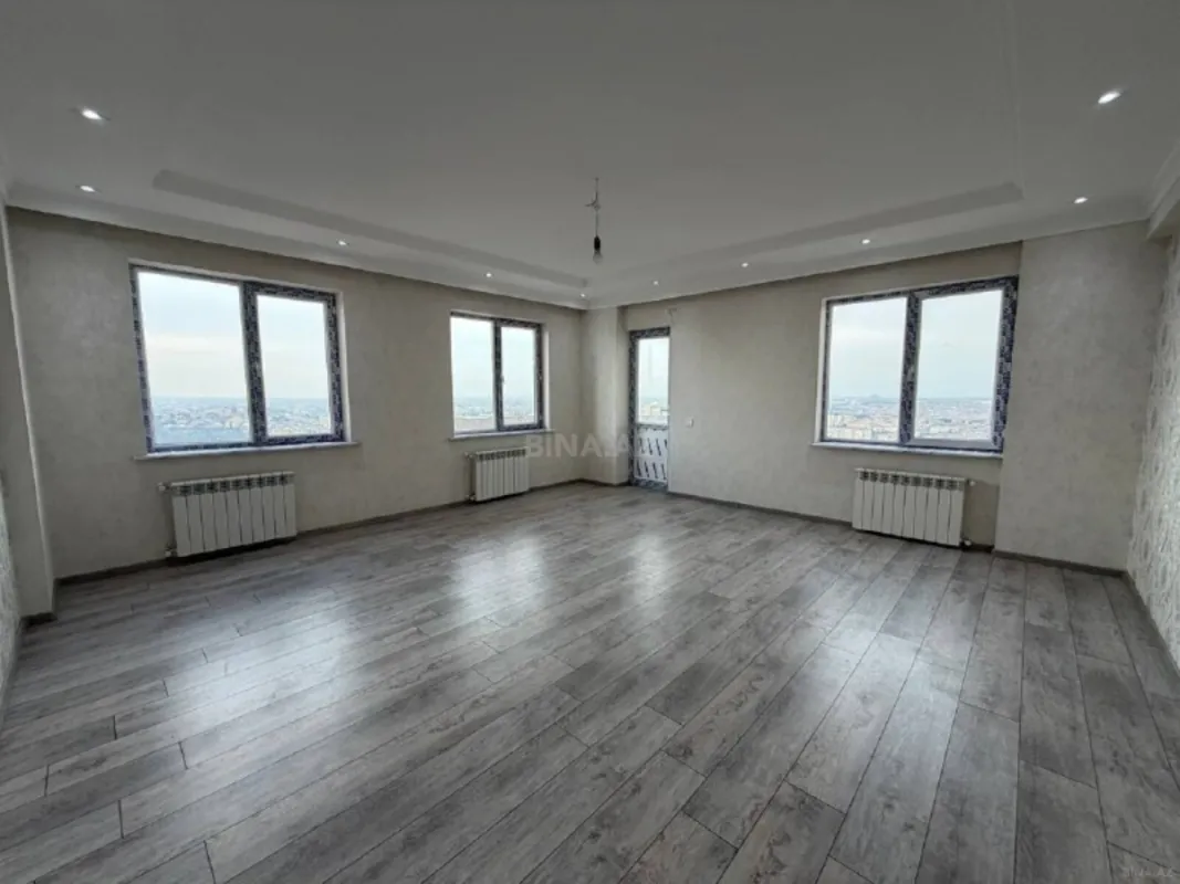 Satılır 3 otaqlı mənzil 120 m²