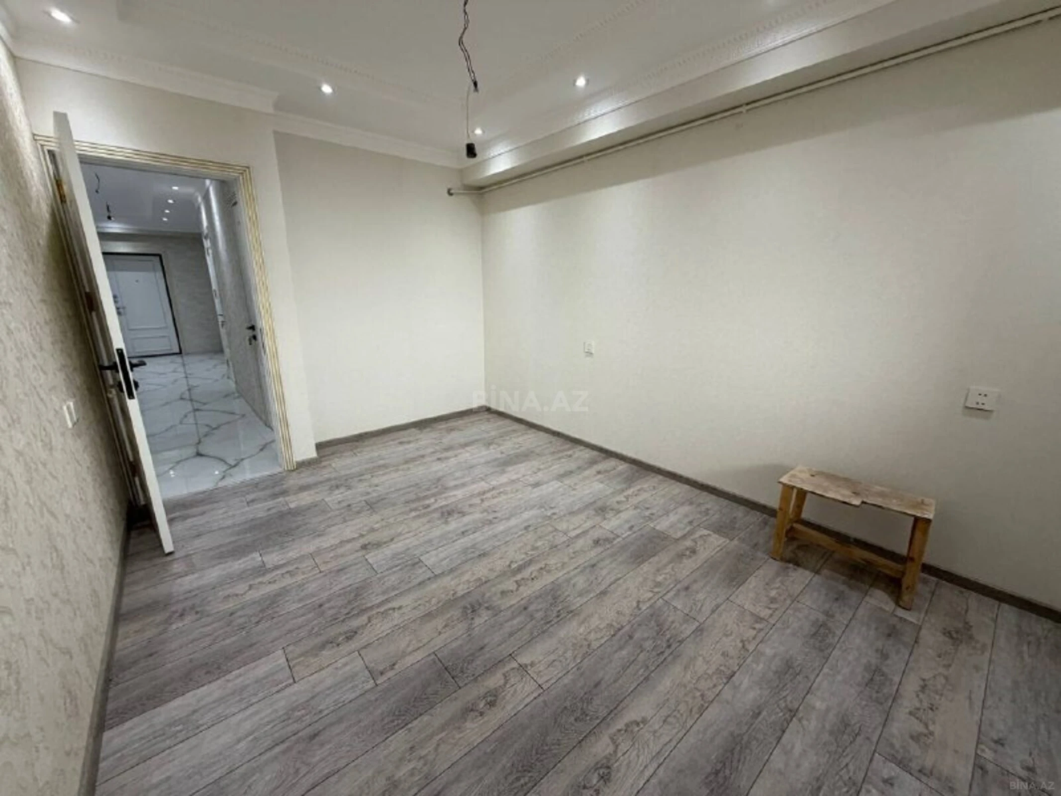 Satılır 3 otaqlı mənzil 120 m²