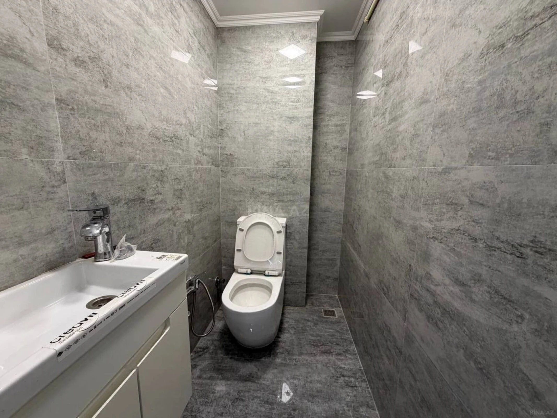 Satılır 3 otaqlı mənzil 120 m²