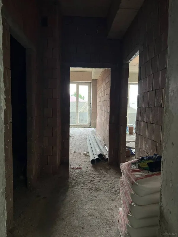 Satılır 2 otaqlı mənzil 92 m²