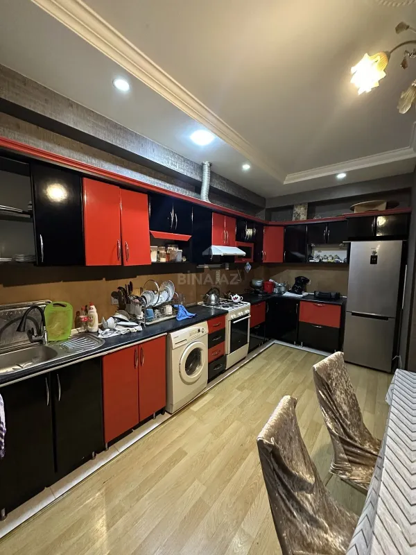 Satılır 2 otaqlı mənzil 110 m²