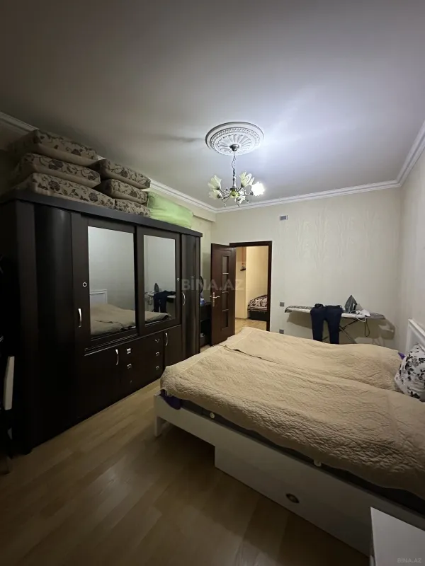 Satılır 2 otaqlı mənzil 110 m²