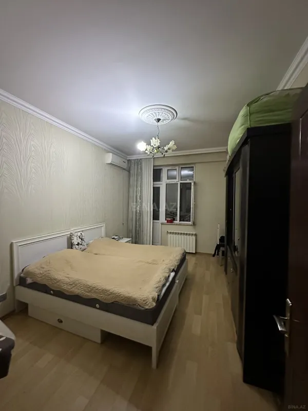 Satılır 2 otaqlı mənzil 110 m²