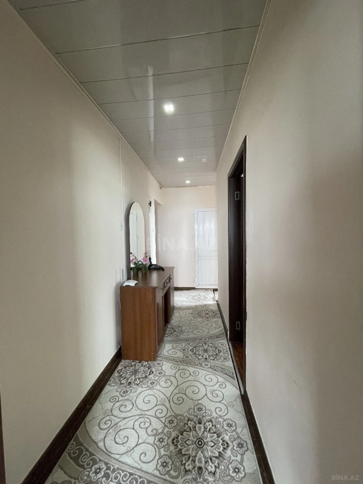 Satılır 2 otaqlı mənzil 75 m²