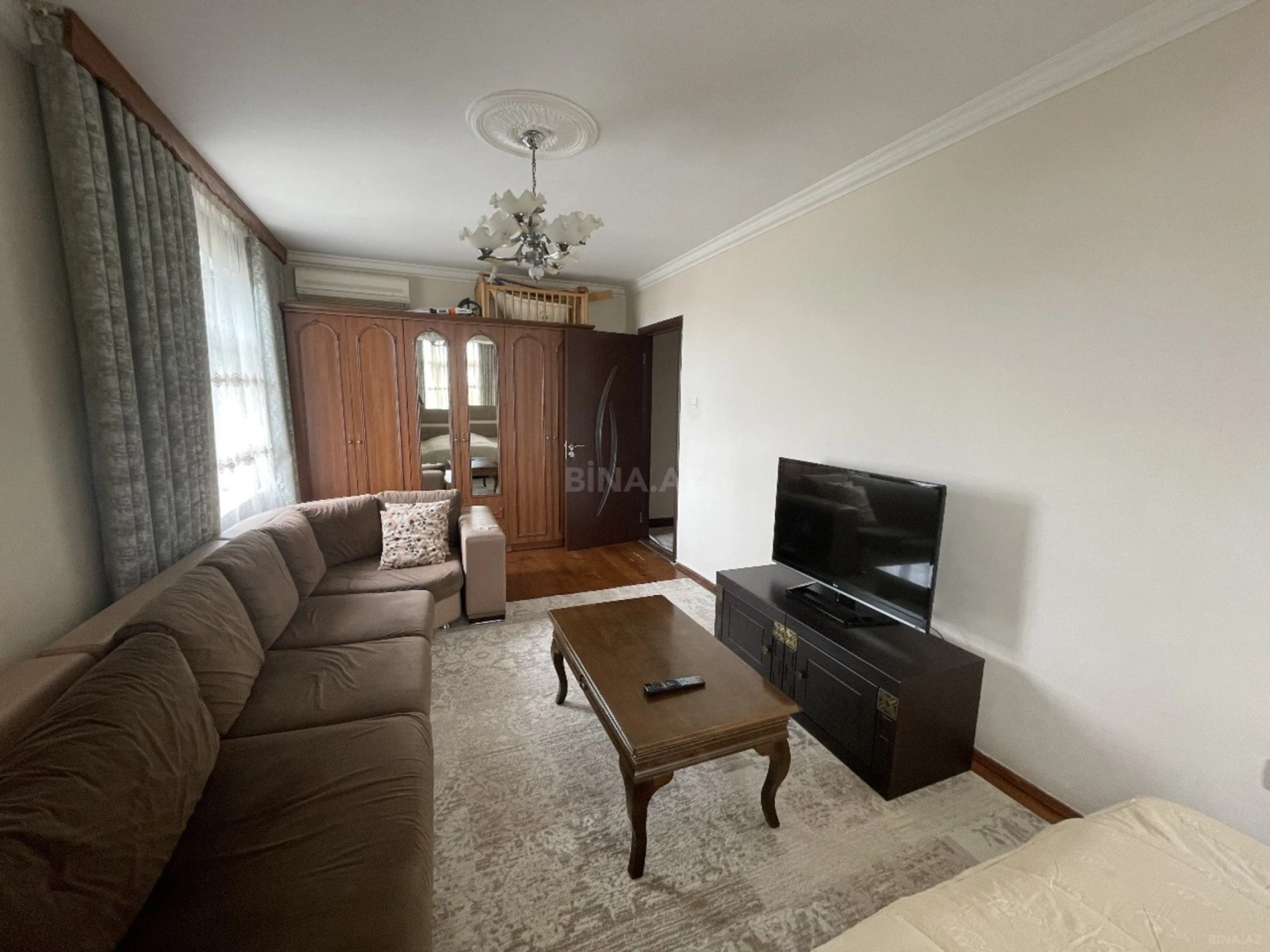 Satılır 2 otaqlı mənzil 75 m²