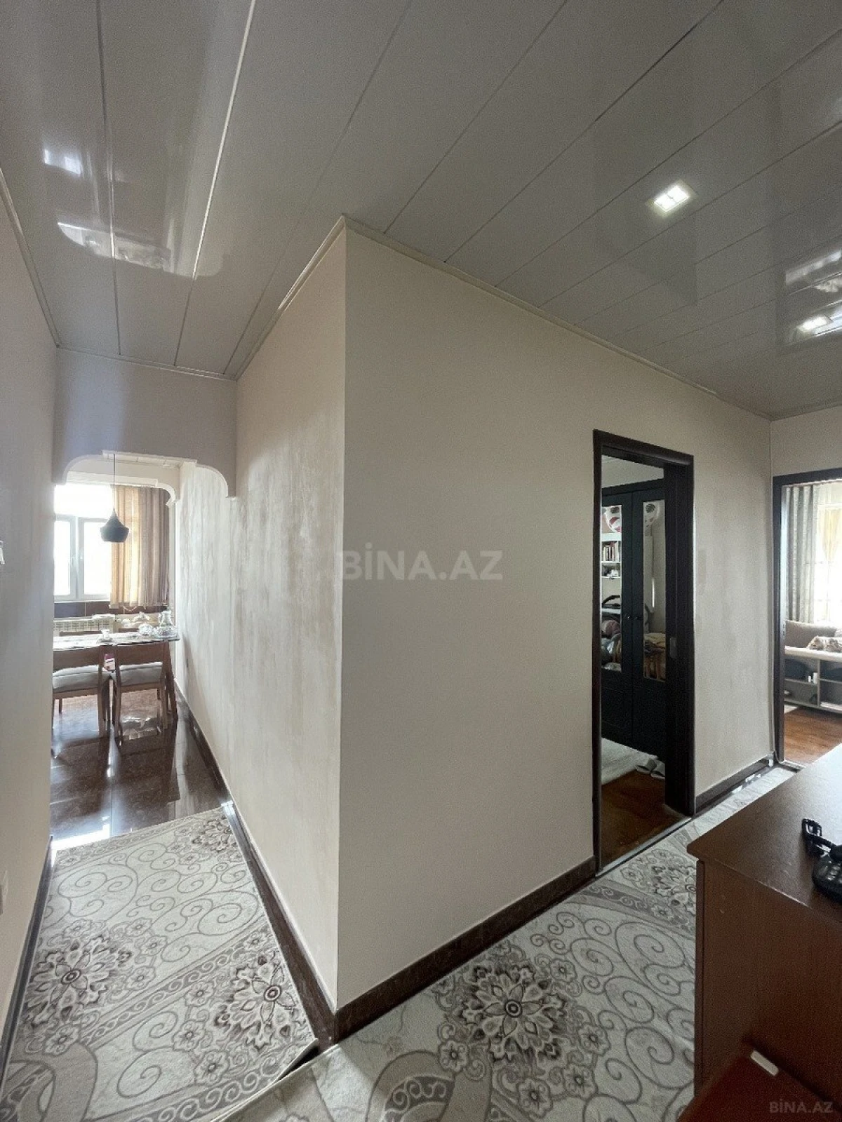 Satılır 2 otaqlı mənzil 75 m²