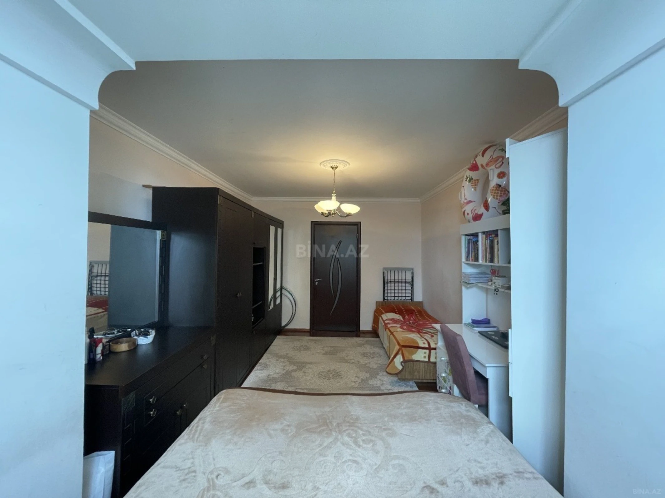 Satılır 2 otaqlı mənzil 75 m²