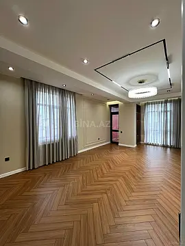 Satılır 4 otaqlı mənzil 140 m²