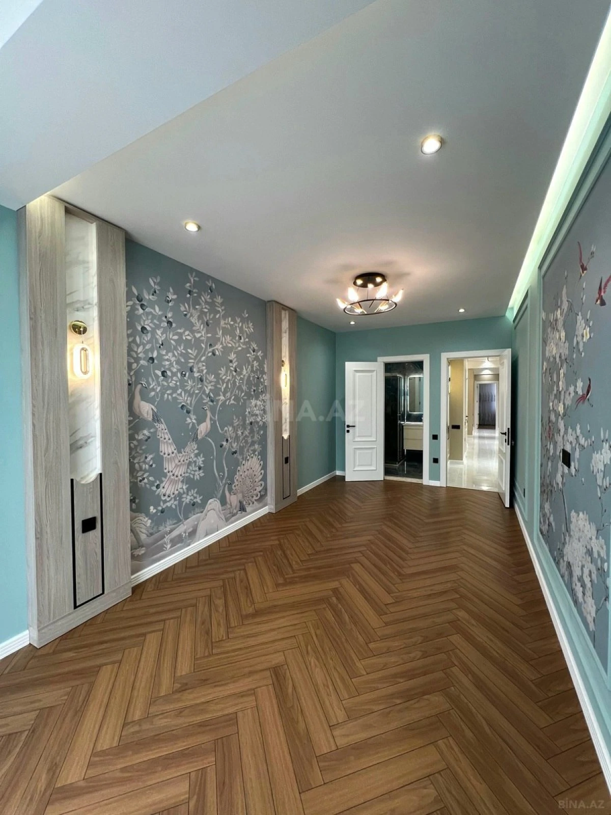 Satılır 4 otaqlı mənzil 140 m²