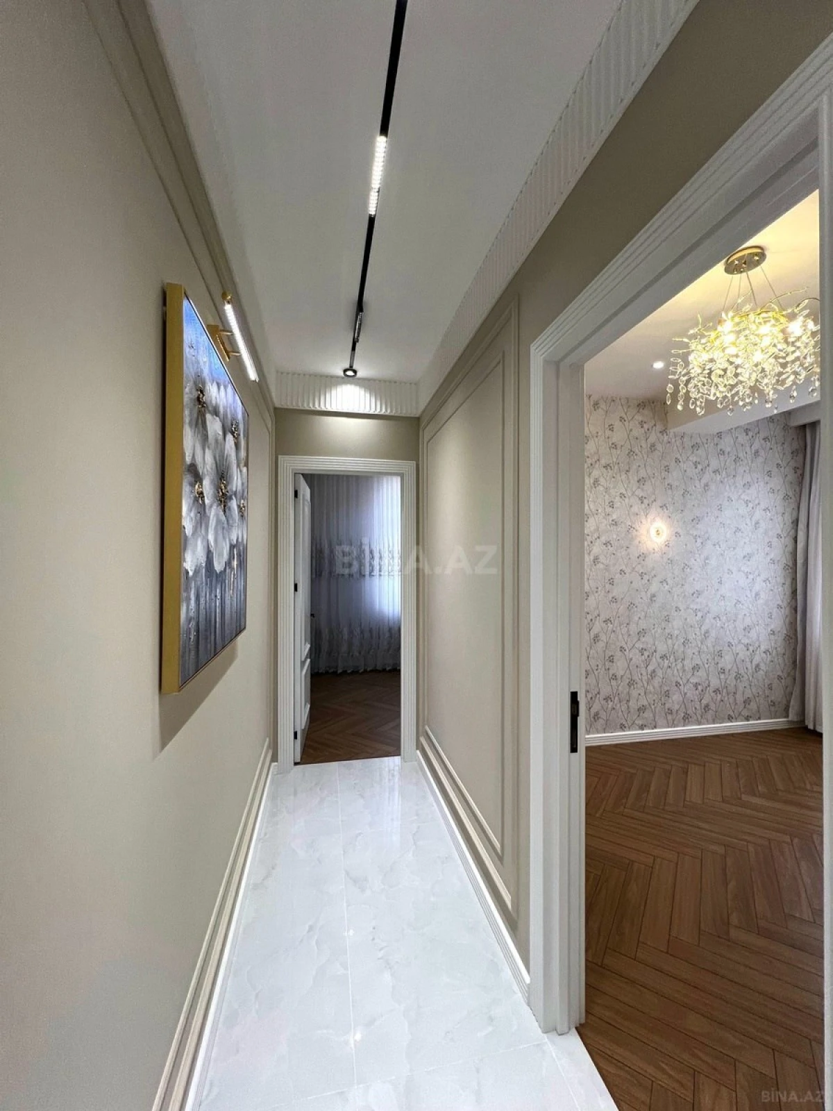 Satılır 4 otaqlı mənzil 140 m²