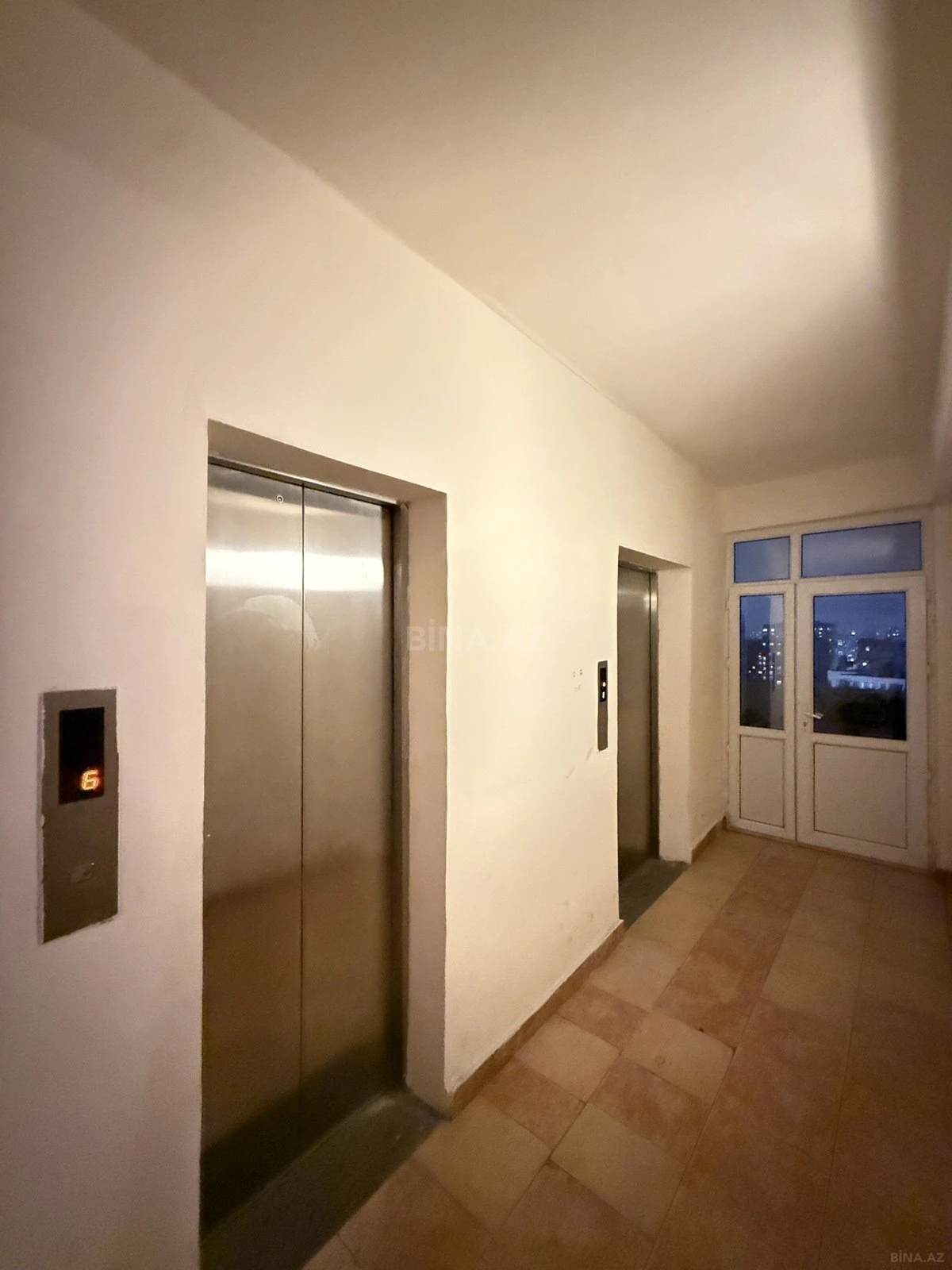 Satılır 3 otaqlı mənzil 153 m²