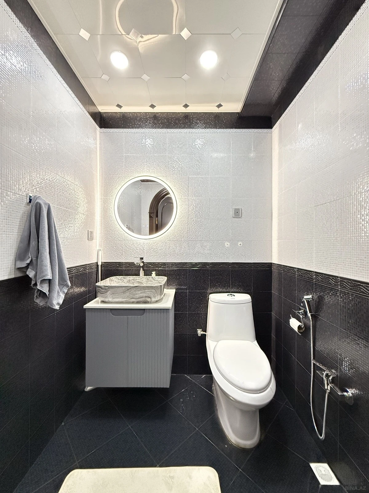 Satılır 3 otaqlı mənzil 153 m²