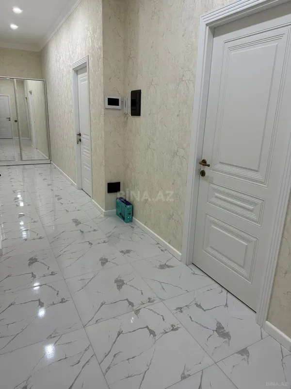 Kirayə verilir 2 otaqlı mənzil 80 m²
