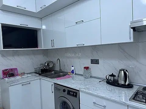 Kirayə verilir 2 otaqlı mənzil 80 m²