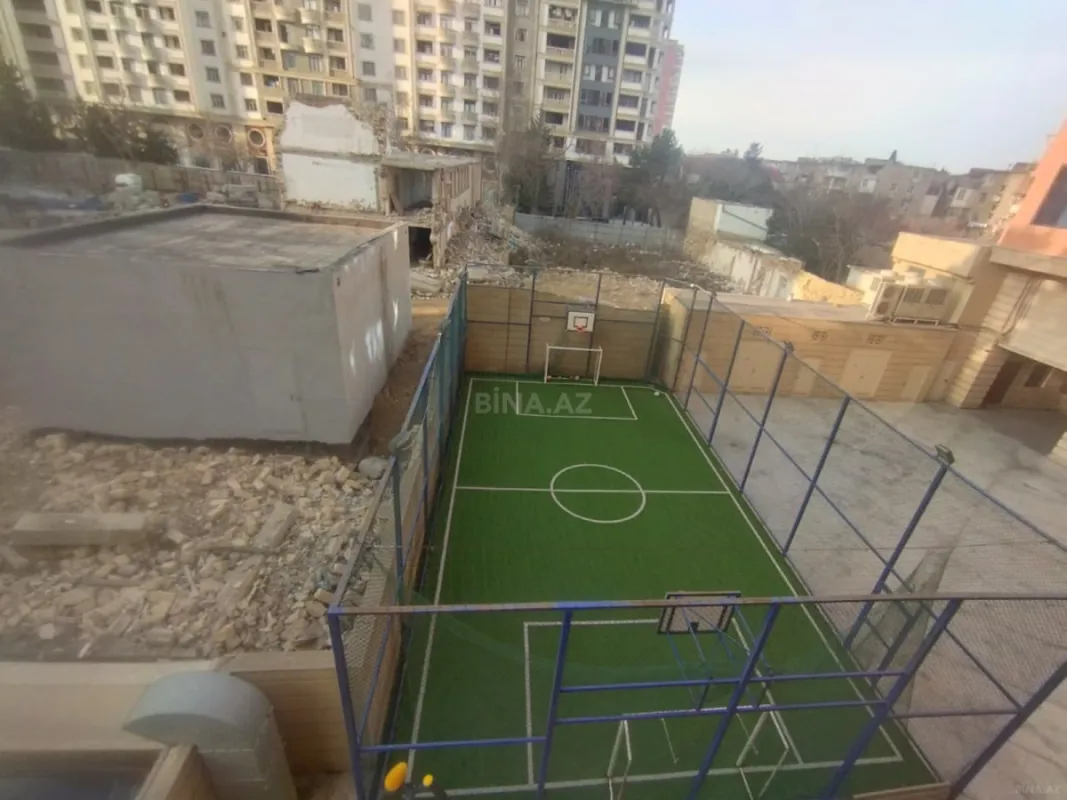 Satılır 3 otaqlı mənzil 135 m²