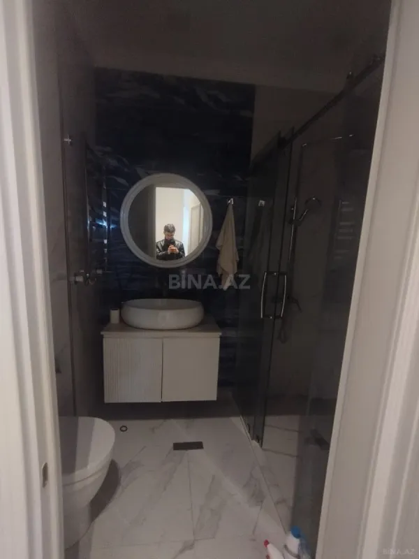 Satılır 3 otaqlı mənzil 135 m²