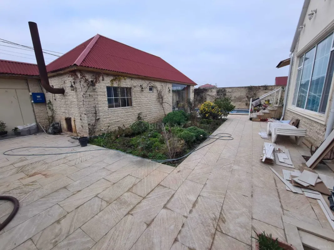 Satılır 4 otaqlı həyət evi 150 m²