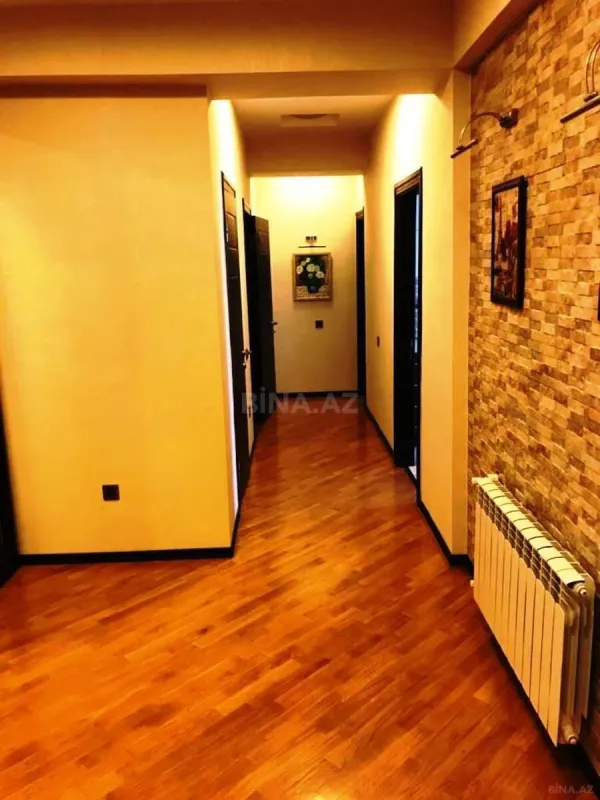 Satılır 2 otaqlı mənzil 92 m²