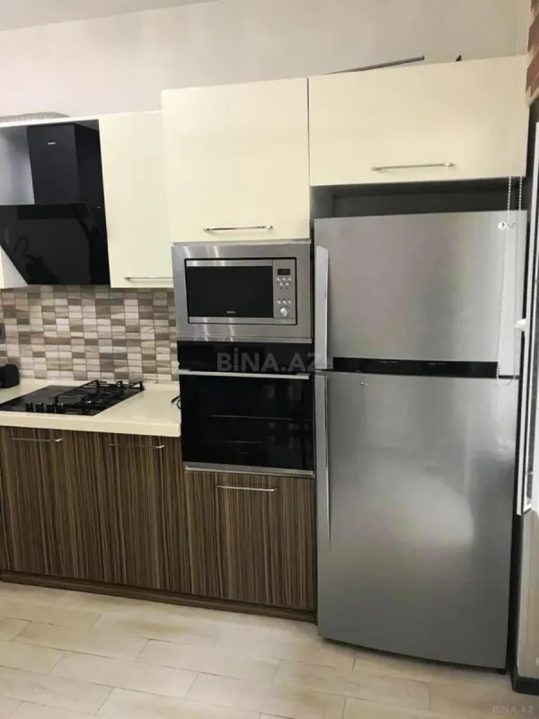 Satılır 2 otaqlı mənzil 92 m²