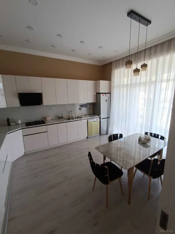 Satılır 4 otaqlı həyət evi 160 m²