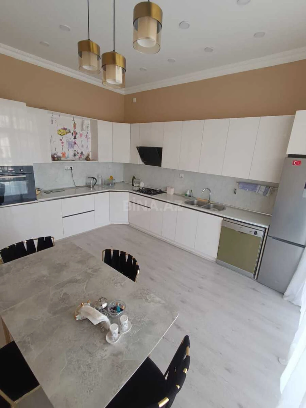 Satılır 4 otaqlı həyət evi 160 m²